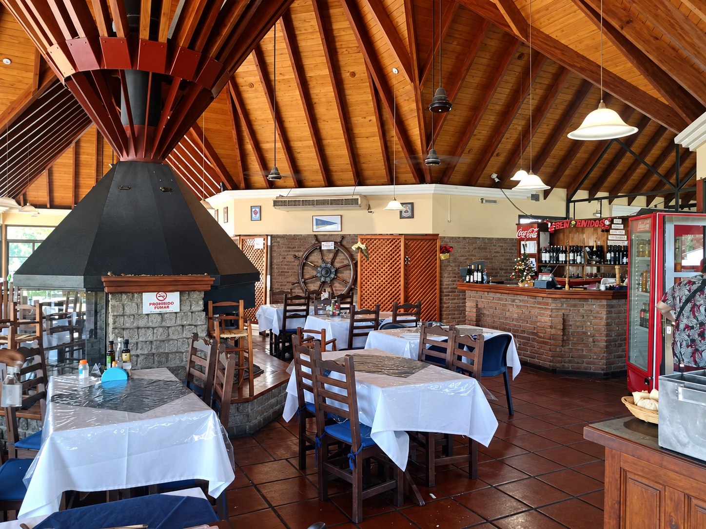 Comedor Club Náutico Paraná — Foto 2/3